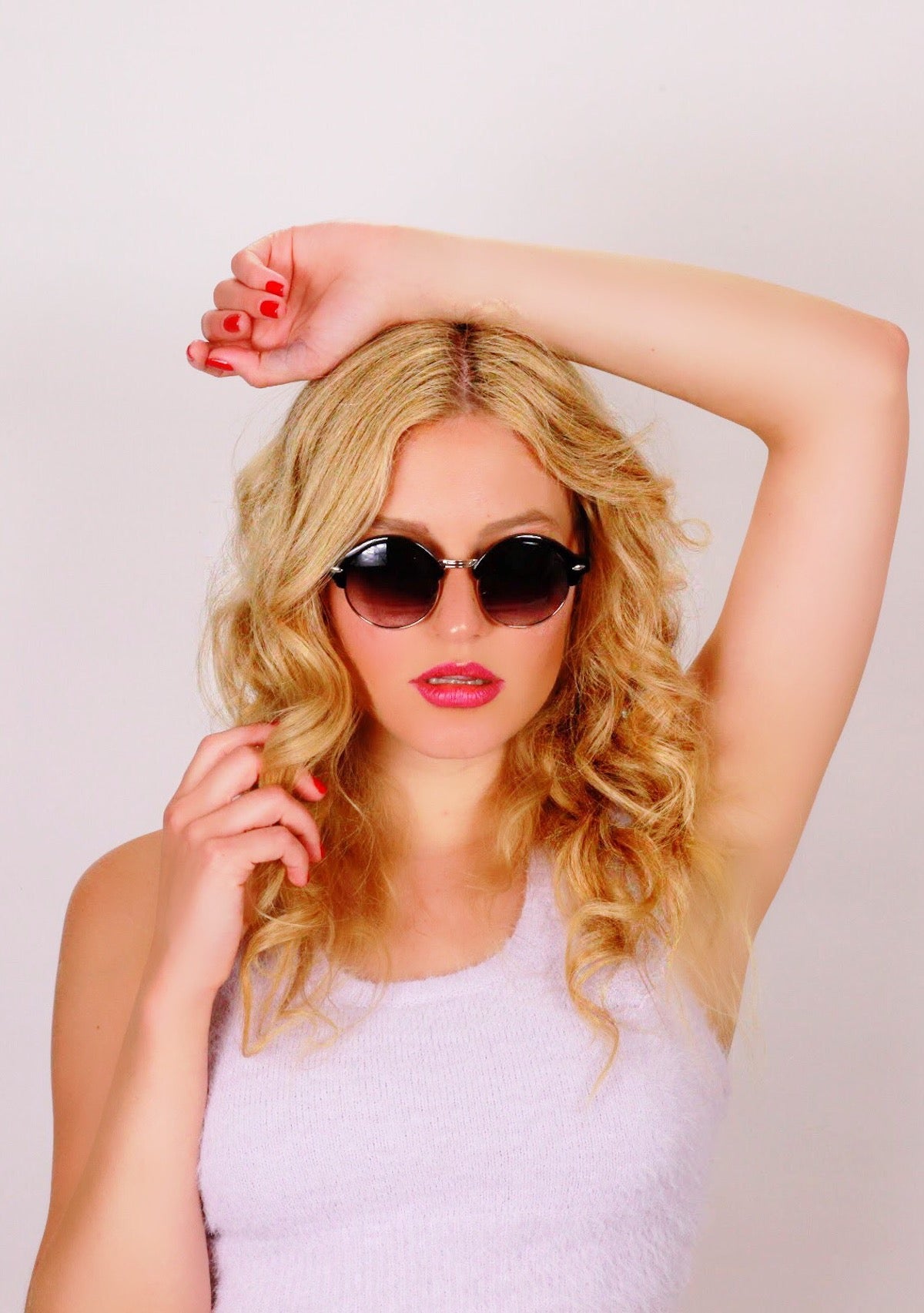 Blonde Hungarian women wears Menta Sunglasses 